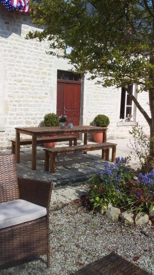 Chambre De Rose - Le Refuge Des Parachutistes - En Bordure Du Marais Neuville-au-Plain Eksteriør bilde