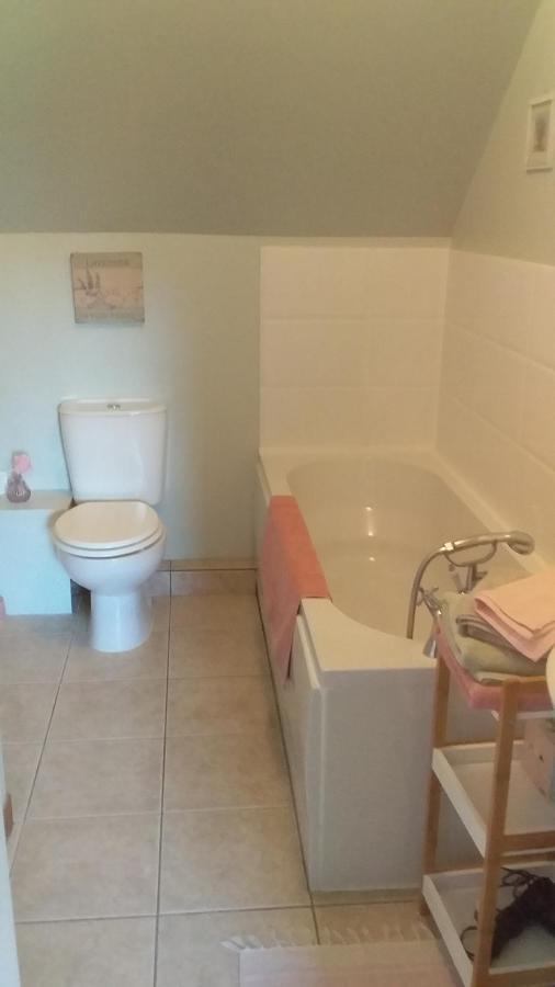 Chambre De Rose - Le Refuge Des Parachutistes - En Bordure Du Marais Neuville-au-Plain Eksteriør bilde