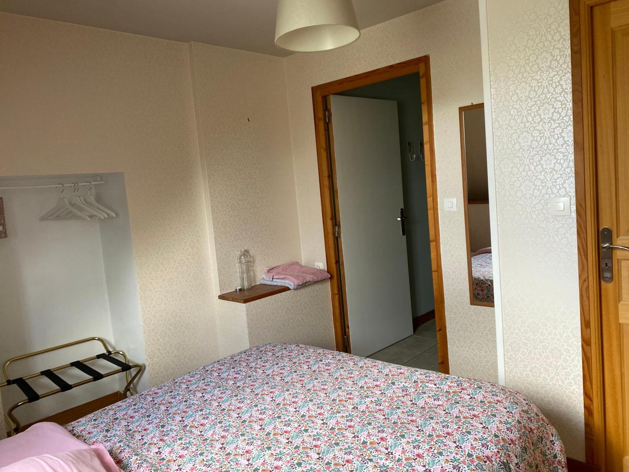 Chambre De Rose - Le Refuge Des Parachutistes - En Bordure Du Marais Neuville-au-Plain Eksteriør bilde